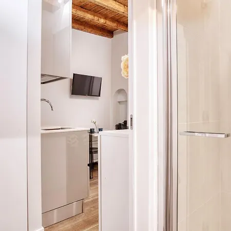 Appartamento Joivy Delightful 1-Bed Flat In The Centre Of Milano Esterno foto